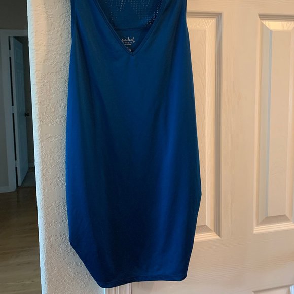 Ingrid & Isabel Maternity sleeveless tank XL - Picture 2 of 4